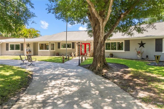 886 44th Ct, Vero Beach FL 32966