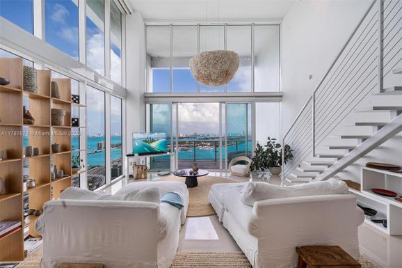 1040 Biscayne Blvd # 2904, Miami FL 33132