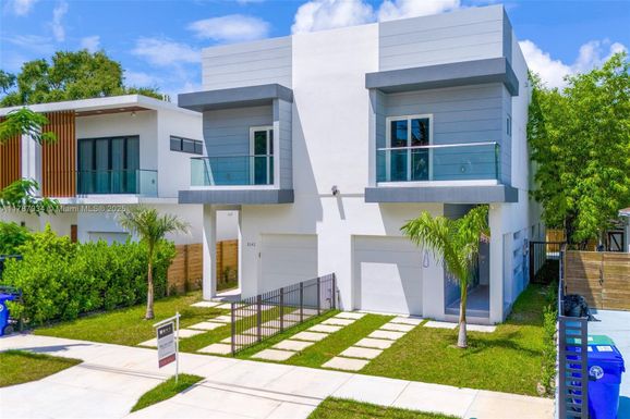 3140/3142 Carter St, Miami FL 33133