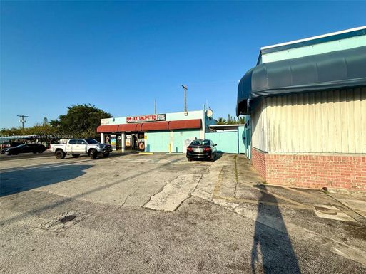 1010 N Federal Hwy, Hallandale Beach FL 33009