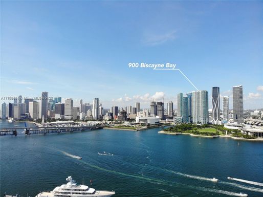 900 Biscayne Blvd # 3803, Miami FL 33132