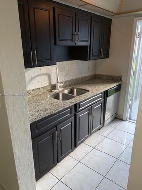 1850 Arthur St # 2, Hollywood FL 33020