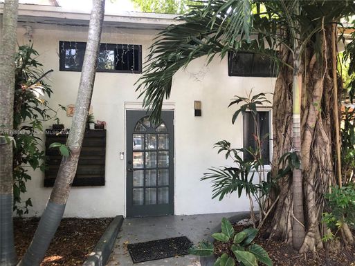 2231 SW 57th Ct, Miami FL 33155