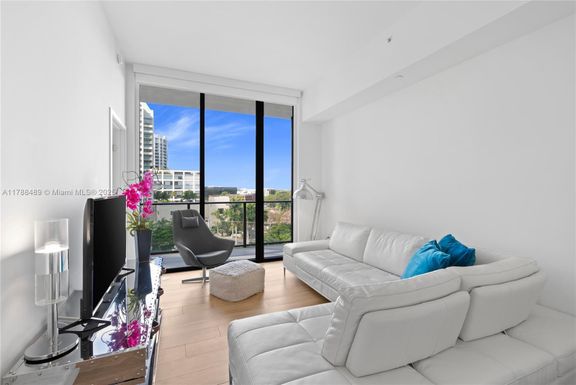2678 Tigertail Ave # 615, Miami FL 33133