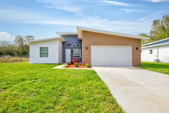 2545 N Odessa Rd, Avon Park FL 33825