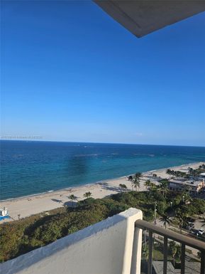 1201 Ocean Dr # 1702S, Hollywood FL 33019