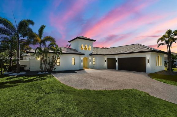 499 SW Squire Johns Ln, Palm City FL 34990