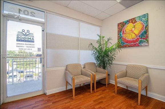 5580 W 16th Ave, Hialeah FL 33012