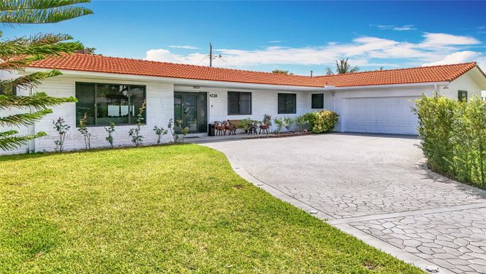 4226 Taylor St, Hollywood FL 33021