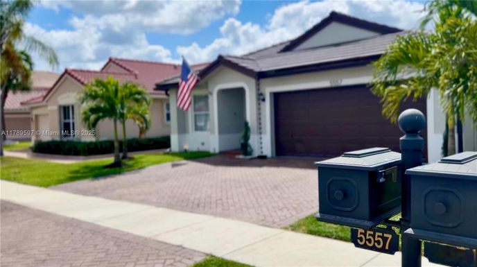 5557 NW 125th Ter, Coral Springs FL 33076