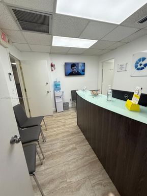 8080 W Flagler St 3c, Miami FL 33144