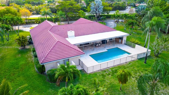 1800 NW 105th Ln, Coral Springs FL 33071