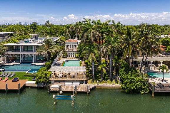 5215 Pine Tree Dr, Miami Beach FL 33140