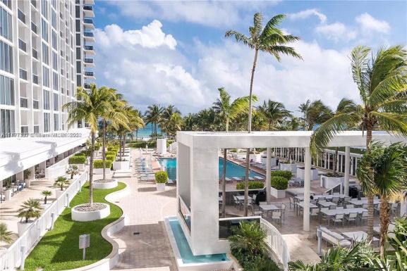 10275 Collins Ave # 219, Bal Harbour FL 33154