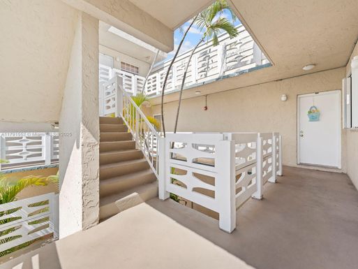 21121 SW 85th Ave # 202, Cutler Bay FL 33189