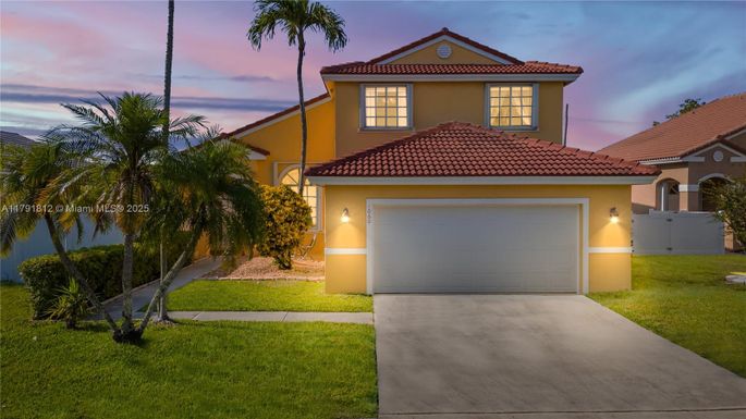 1060 NW 192nd Ave, Pembroke Pines FL 33029