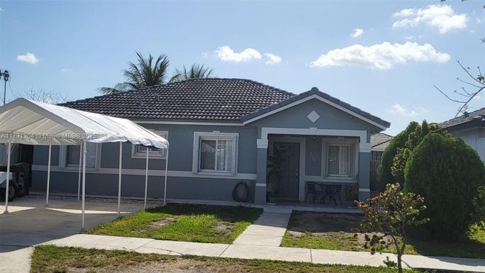 715 SE 12th Ter, Homestead FL 33033