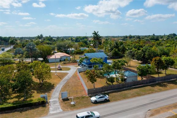 17201 SW 296th St, Homestead FL 33030