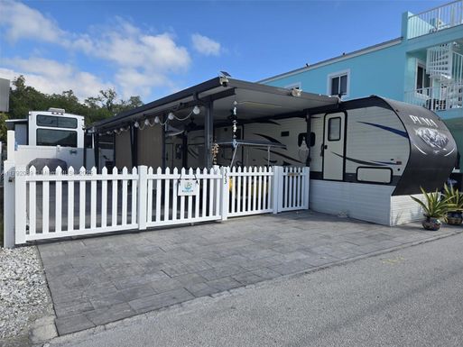 325 Calusa Street Lot 353, Key Largo FL 33037