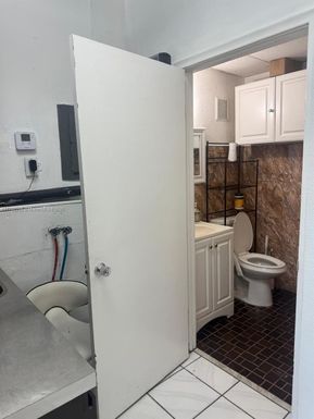 6450 W Flagler St, Miami FL 33144