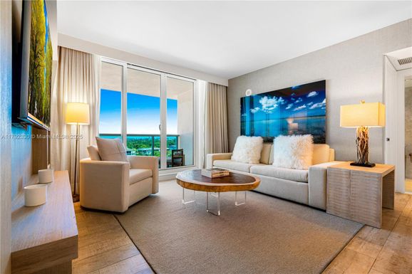 102 24th St # 1045, Miami Beach FL 33139