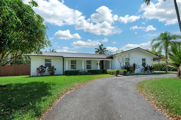 16840 SW 87th Ave, Palmetto Bay FL 33157