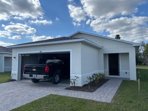 858 Friendship, La Belle FL 33935