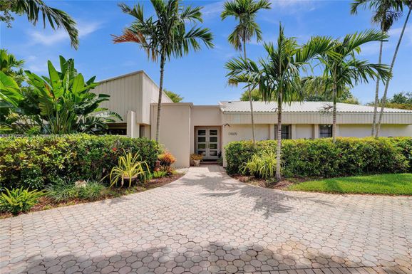 17005 SW 80th Ct, Palmetto Bay FL 33157
