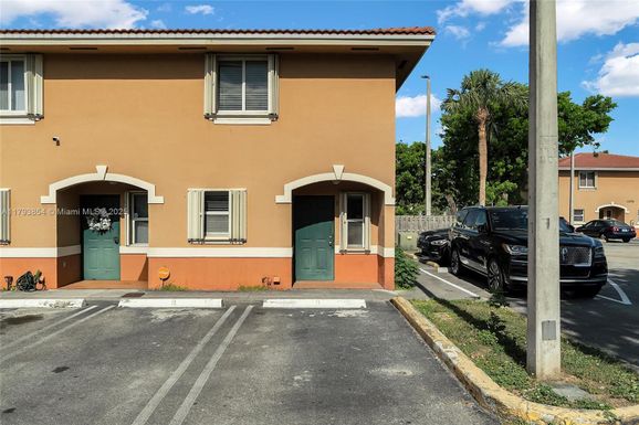 7975 NW 8th St # 9, Miami FL 33126