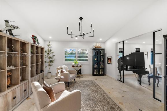 10620 SW 127th St, Miami FL 33176