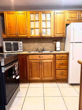 20520 NW 15th Ave # 122, Miami Gardens FL 33169