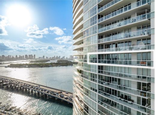 450 Alton Rd # 2303, Miami Beach FL 33139