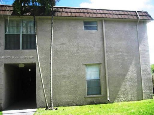 10387 N Kendall Dr # R2, Miami FL 33176