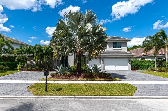 10181 Key Plum St, Plantation FL 33324