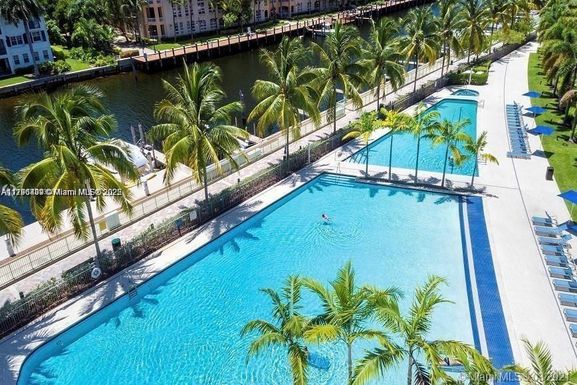 2950 NE 188th St # 441, Aventura FL 33180