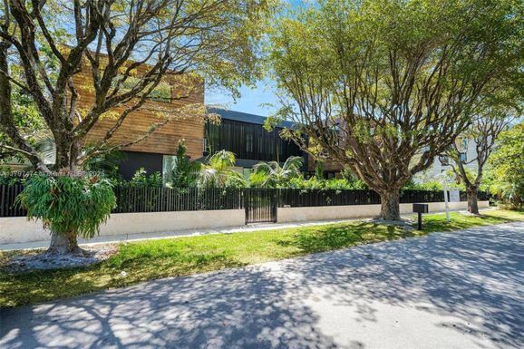 3101 Jefferson St, Miami FL 33133