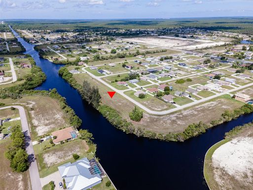 1516 NE 41st St, Cape Coral FL 33909