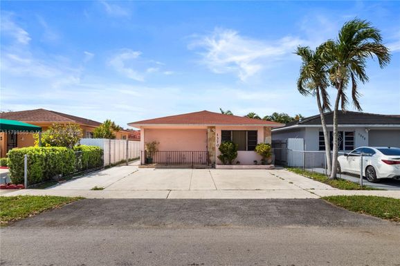 1370 W 42nd Place, Hialeah FL 33012