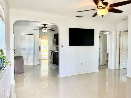 3135 SW 64th Ave, Miami FL 33155