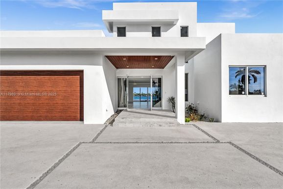 10755 SW 52nd Ter, Miami FL 33165