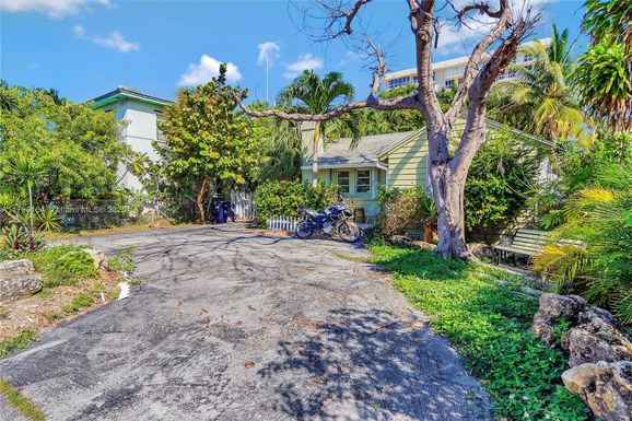8919 Harding Ave, Surfside FL 33154