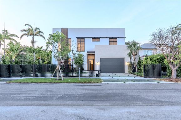 4231 SW 10th St, Miami FL 33134
