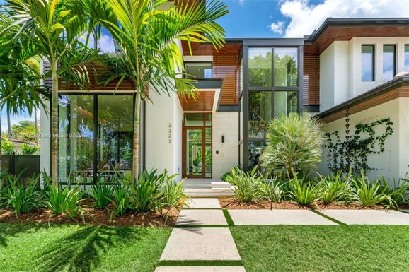 2323 SW 2nd Ave, Miami FL 33129