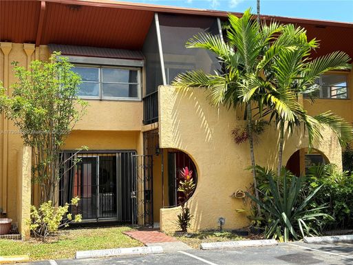 13725 SW 84 ST # I, Miami FL 33183