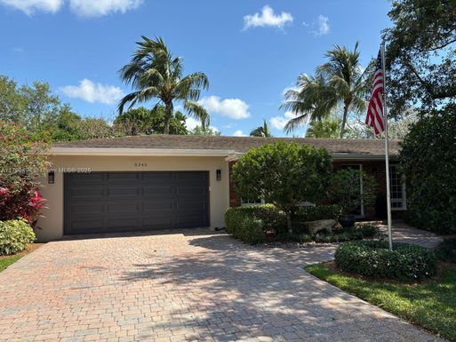 8345 SW 143rd St, Palmetto Bay FL 33158