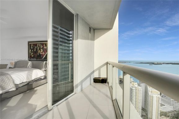 475 Brickell Ave # 4711, Miami FL 33131