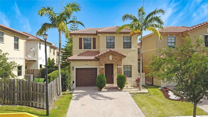 8897 SW 229th St, Cutler Bay FL 33190