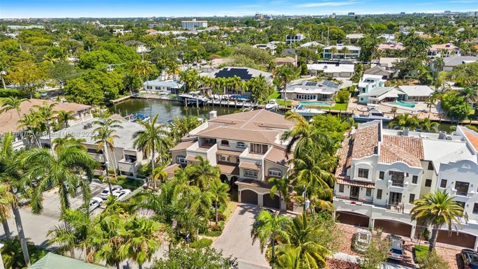 2719 NE 15th St # 3, Fort Lauderdale FL 33304