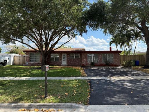 6216 NW 9th Ct, Margate FL 33063