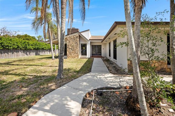 10241 SW 136th St, Miami FL 33176